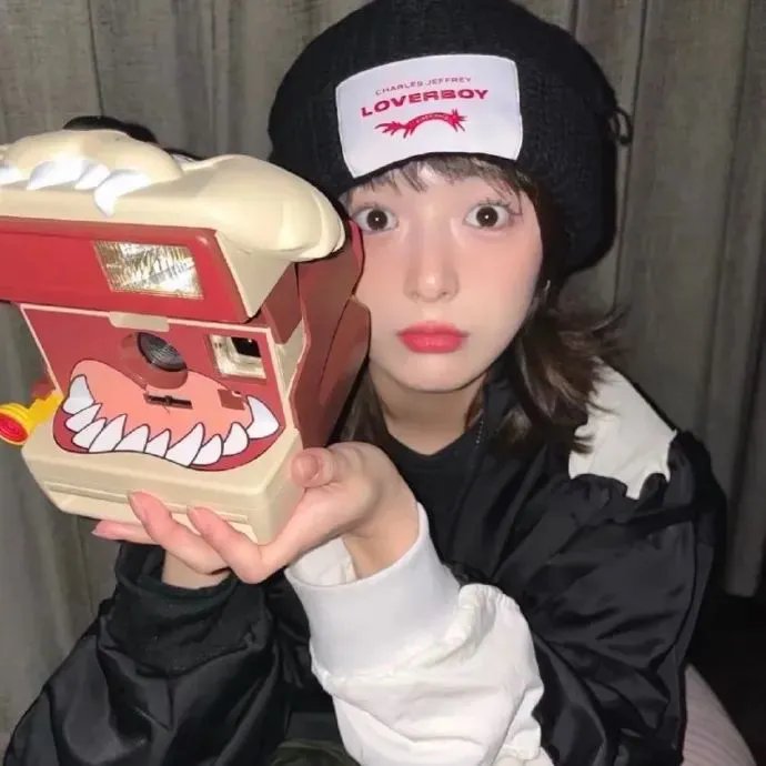 红色谜团